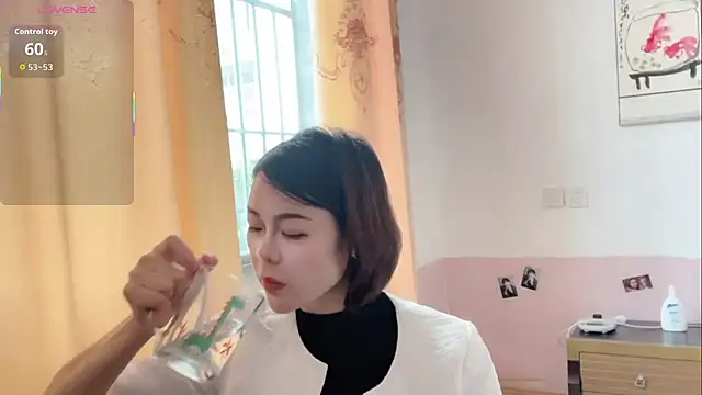 Linda-LL online show from March 27, 4:32 am