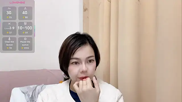 Linda-LL online show from December 18, 11:14 am