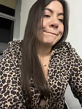 Snapshot of Iam__Cristal chatting on June 11, 12:54 am Iam Cristal online show from June 11, 12:54 am