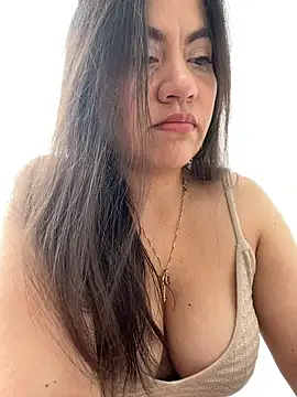 Iam  Cristal online show from February 9, 9:35 pm