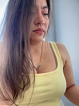 Iam  Cristal online show from November 10, 9:20 pm