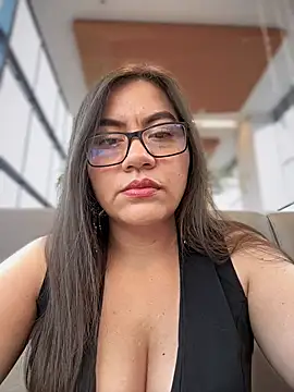 Iam  Cristal online show from December 2, 9:38 pm