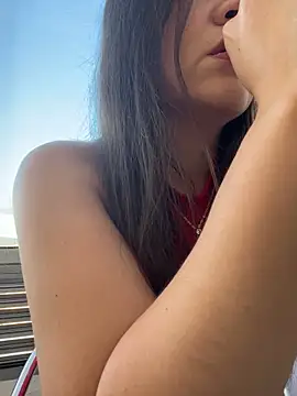 Snapshot of Iam__Cristal chatting on June 20, 10:37 pm Iam Cristal online show from June 20, 10:37 pm