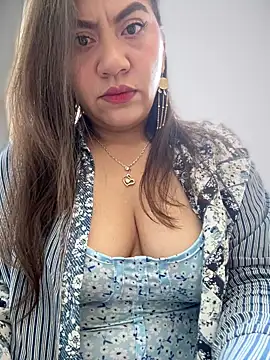 Iam  Cristal online show from October 22, 9:35 pm