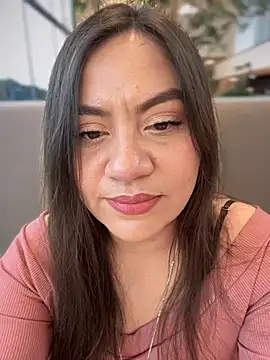 Iam  Cristal online show from December 15, 9:20 pm