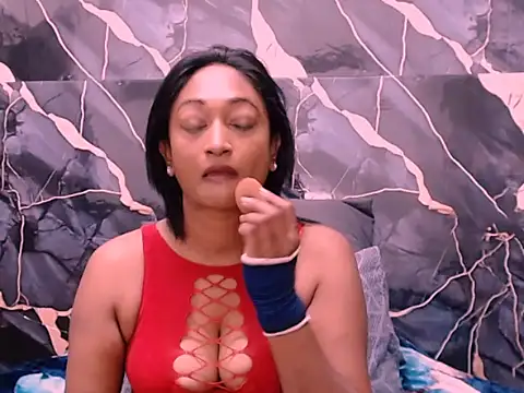 Snapshot of indianspicey chatting on September 23, 1:56 am indianspicey online show from September 23, 1:56 am