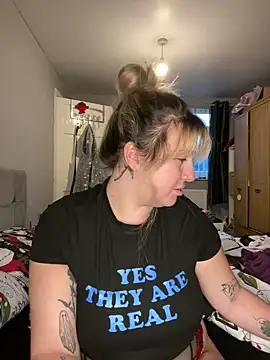 Curvy Rosie99 online show from December 2, 3:42 pm