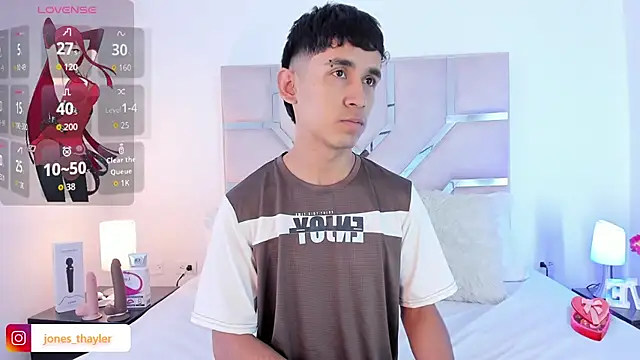 Thayler jones online show from December 2, 12:07 pm