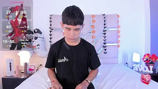 Thayler jones online show from October 21, 11:20 am