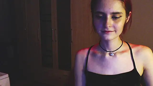 Snapshot of scarlettharrison09 chatting on December 5, 11:45 pm scarlettharrison09 online show from December 5, 11:45 pm