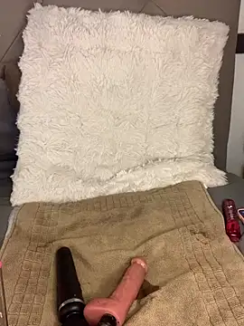 vicvictoriax online show from February 16, 10:07 pm