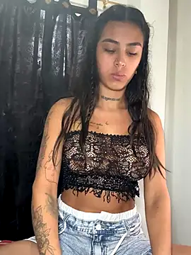 Snapshot of paisitahot1975 chatting on September 18, 2:31 pm paisitahot1975 online show from September 18, 2:31 pm