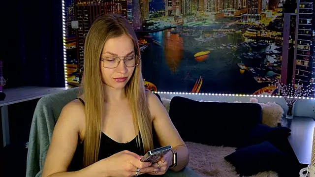 pusyavykusya online show from April 2, 10:55 am