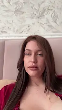 KikiWatson online show from May 15, 10:46 am