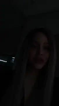 Snapshot of KikiWatson chatting on February 22, 8:06 am KikiWatson online show from February 22, 8:06 am