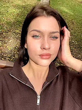 Snapshot of KikiWatson chatting on October 11, 10:38 am KikiWatson online show from October 11, 10:38 am