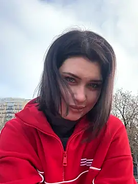 Snapshot of KikiWatson chatting on December 5, 7:07 am KikiWatson online show from December 5, 7:07 am