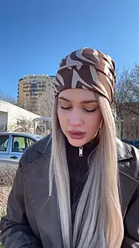 KikiWatson online show from March 8, 7:44 am