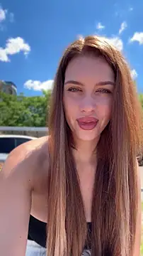 KikiWatson online show from June 2, 8:25 am