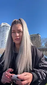 KikiWatson online show from March 9, 7:56 am