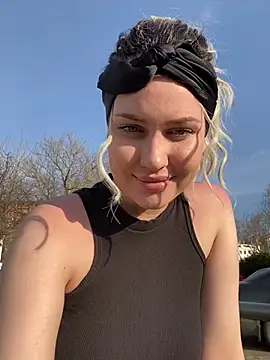 Snapshot of KikiWatson chatting on March 9, 1:26 pm KikiWatson online show from March 9, 1:26 pm