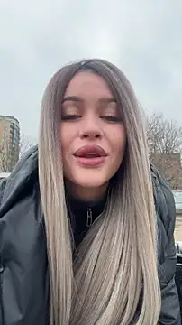 Snapshot of KikiWatson chatting on February 26, 7:52 am KikiWatson online show from February 26, 7:52 am