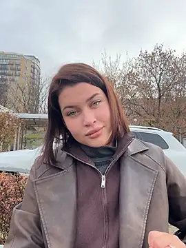 Snapshot of KikiWatson chatting on November 13, 7:12 am KikiWatson online show from November 13, 7:12 am