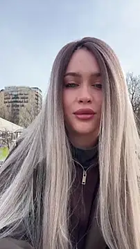 Snapshot of KikiWatson chatting on February 21, 8:05 am KikiWatson online show from February 21, 8:05 am