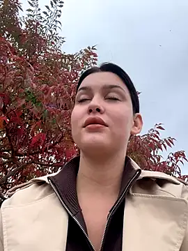 Snapshot of KikiWatson chatting on October 19, 11:02 am KikiWatson online show from October 19, 11:02 am