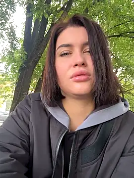 Snapshot of KikiWatson chatting on September 19, 6:06 am KikiWatson online show from September 19, 6:06 am