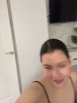 Snapshot of KikiWatson chatting on February 14, 7:58 pm KikiWatson online show from February 14, 7:58 pm