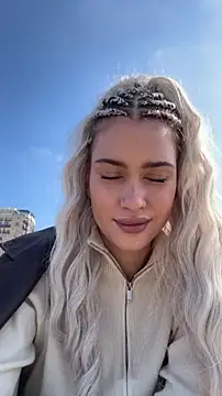 KikiWatson online show from March 13, 7:57 am