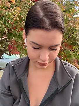 Snapshot of KikiWatson chatting on September 28, 6:09 am KikiWatson online show from September 28, 6:09 am