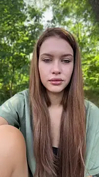 Snapshot of KikiWatson chatting on June 19, 7:14 am KikiWatson online show from June 19, 7:14 am