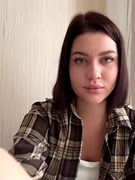 Snapshot of KikiWatson chatting on October 6, 6:47 am KikiWatson online show from October 6, 6:47 am