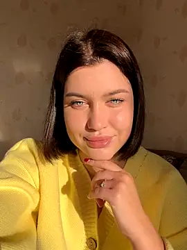 Snapshot of KikiWatson chatting on October 18, 1:13 pm KikiWatson online show from October 18, 1:13 pm