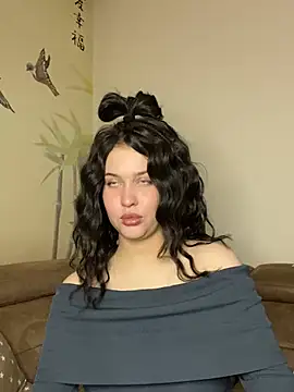 Snapshot of KikiWatson chatting on February 23, 12:16 pm KikiWatson online show from February 23, 12:16 pm