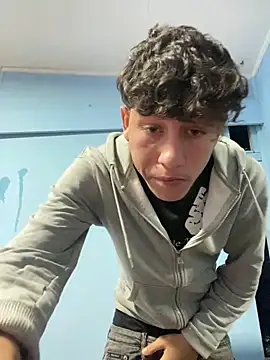 LatinBoysxxx online show from May 12, 6:36 pm