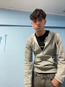 LatinBoysxxx online show from May 17, 3:28 am