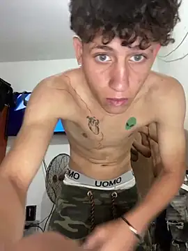 LatinBoysxxx online show from January 20, 7:04 pm