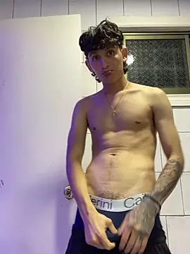 LatinBoysxxx online show from January 17, 6:15 am