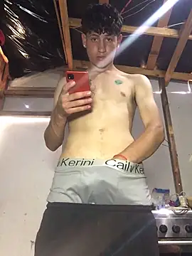 LatinBoysxxx online show from February 18, 4:47 pm