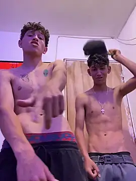 LatinBoysxxx online show from December 5, 10:28 pm