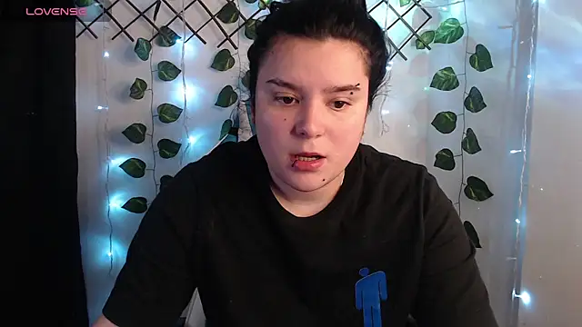 Nika 1  online show from April 10, 11:56 pm