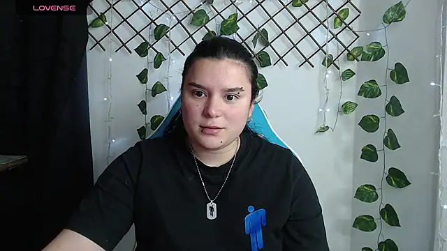 Snapshot of Nika_1_ chatting on July 11, 1:28 am Nika 1 online show from July 11, 1:28 am
