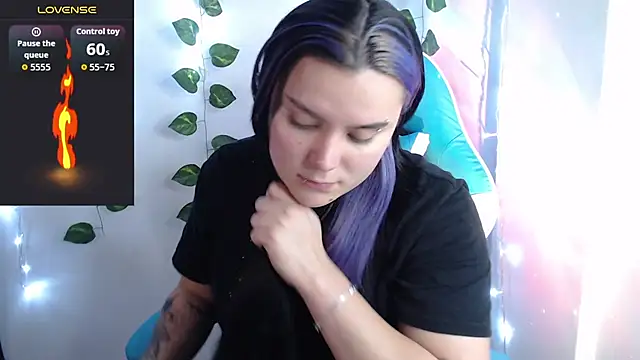 Snapshot of Nika_1_ chatting on February 21, 10:34 pm Nika 1 online show from February 21, 10:34 pm