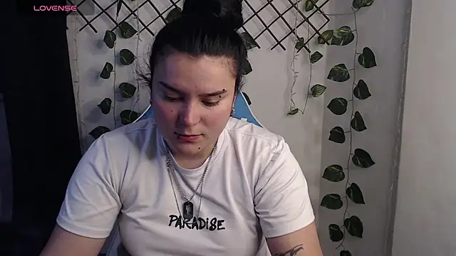 Snapshot of Nika_1_ chatting on June 10, 12:34 am Nika 1 online show from June 10, 12:34 am