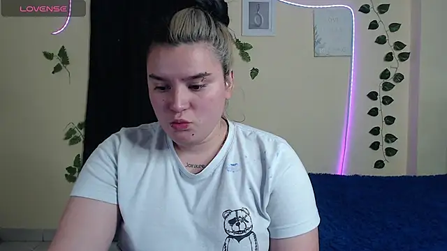 Snapshot of Nika_1_ chatting on January 10, 9:21 pm Nika 1 online show from January 10, 9:21 pm