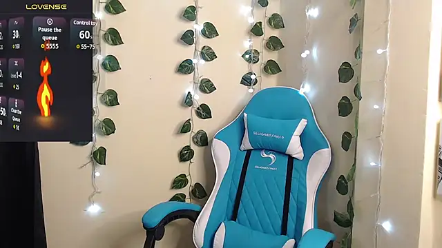 Snapshot of Nika_1_ chatting on February 13, 1:38 am Nika 1 online show from February 13, 1:38 am