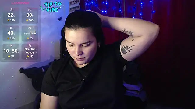 Snapshot of Nika_1_ chatting on October 12, 8:10 pm Nika 1 online show from October 12, 8:10 pm